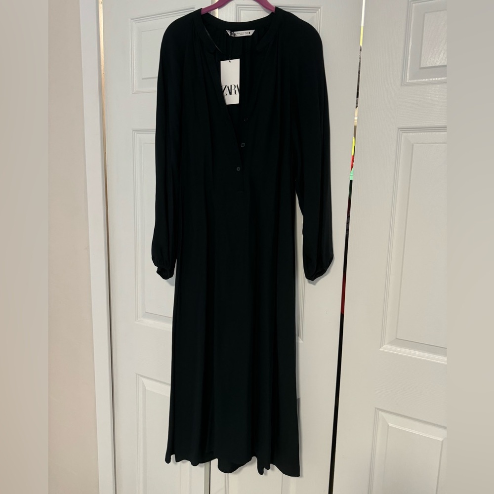 Zara. Dark green. Long dress. Size XL.